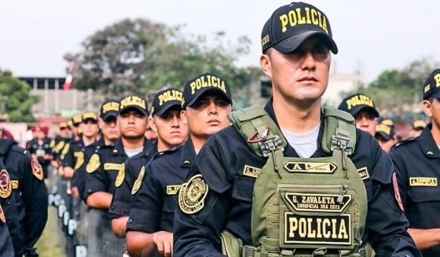 Capturan a nueve choros venezolanos en Perú y les incautan casi dos mil celulares robados