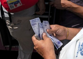 El monto que los transportistas solicitan como pasaje mínimo en Venezuela