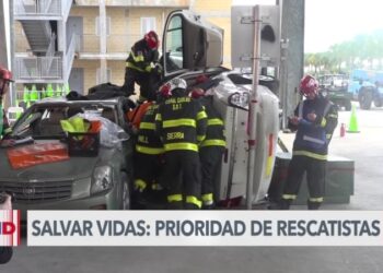 Bomberos compiten en EEUU por optimizar el rescate en accidentes viales