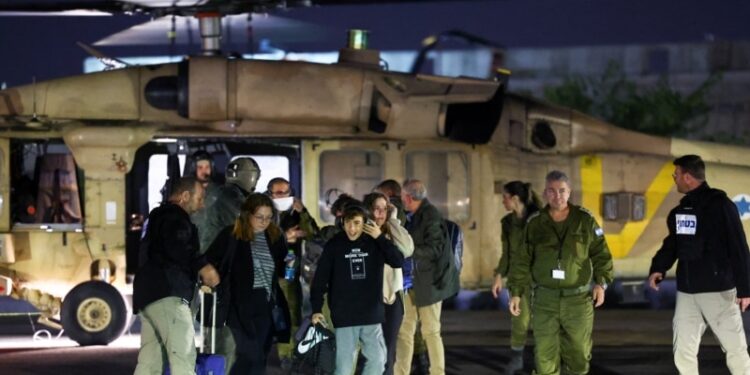 «Estaban con hambre todo el día”: familiares de rehenes liberados hablan de su cautiverio en Gaza