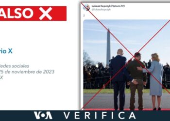 No es cierto que Joe Biden posó con su mano en el trasero de Zelenskyy: la imagen viral fue editada