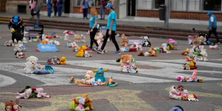 Los niños en Colombia siguen enfrentando situaciones de violencia, desnutrición y reclutamiento forzado