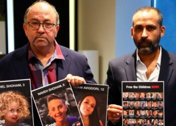 Preocupados pero «con mucha esperanza»: familias de rehenes israelíes esperan liberación tras acuerdo con Hamás