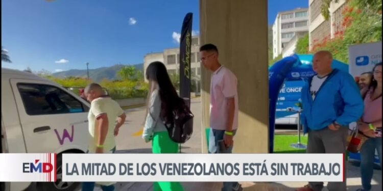 La mitad de la población activa en Venezuela está desempleada