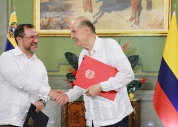 Colombia y Venezuela firman acuerdo que permite un «retorno seguro» de niños y adolescentes abandonados