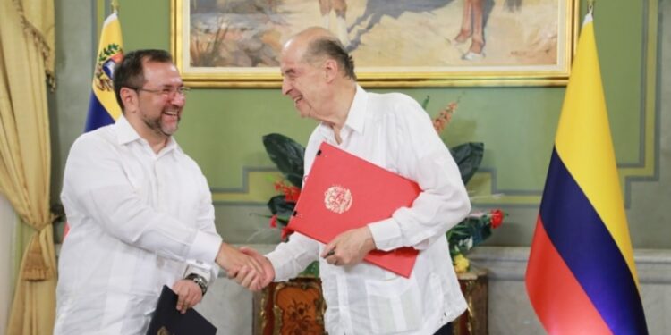 Colombia y Venezuela firman acuerdo que permite un «retorno seguro» de niños y adolescentes abandonados