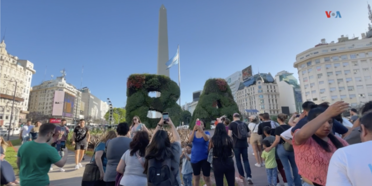 Argentina entre esperanzas, dudas y preocupaciones mientras Milei saborea la victoria