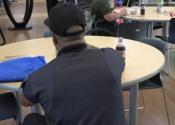 OMS declara la soledad como un “problema de salud pública mundial”