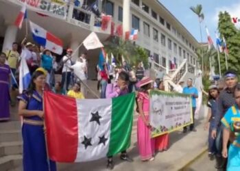 Panameños celebran inconstitucionalidad de acuerdo minero