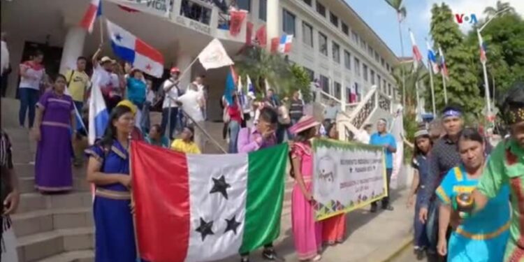 Panameños celebran inconstitucionalidad de acuerdo minero