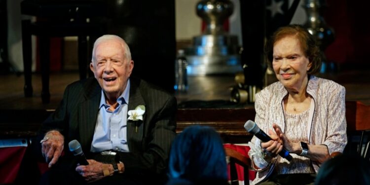 Muere exprimera dama de EEUU Rosalynn Carter a los 96 años