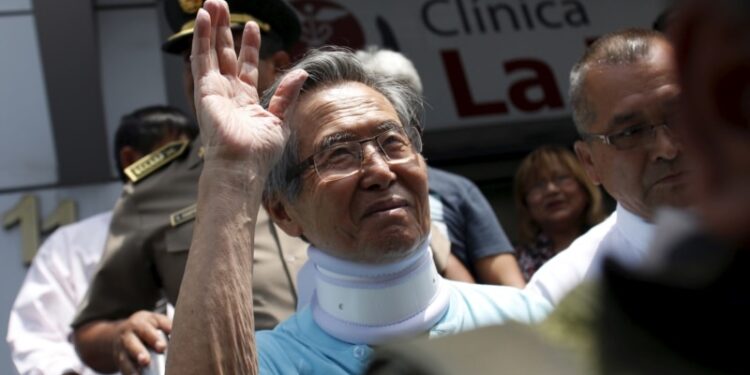 Máxima corte de Perú dice restablece indulto de Fujimori, pese a oposición de organismos de DDHH