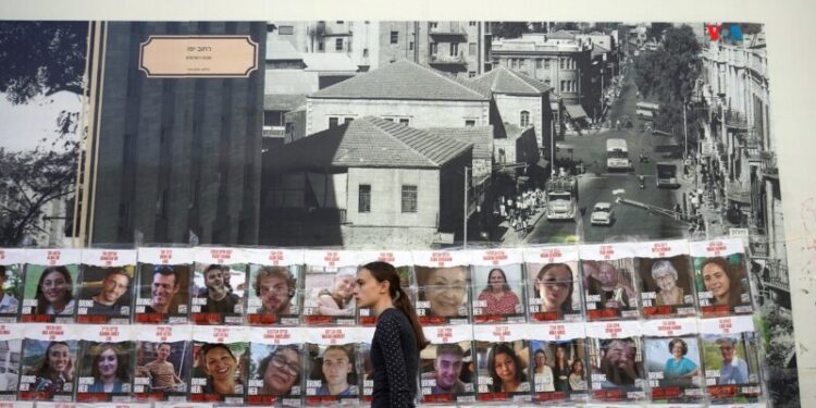 Israel respira esperanza ante la llegada de los primeros rehenes