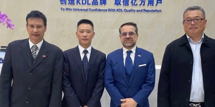 Gobernador chavista asegura que Venezuela transita rumbo al modelo económico chino