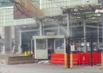 El FBI investiga explosión de un vehículo en la frontera EEUU-Canadá