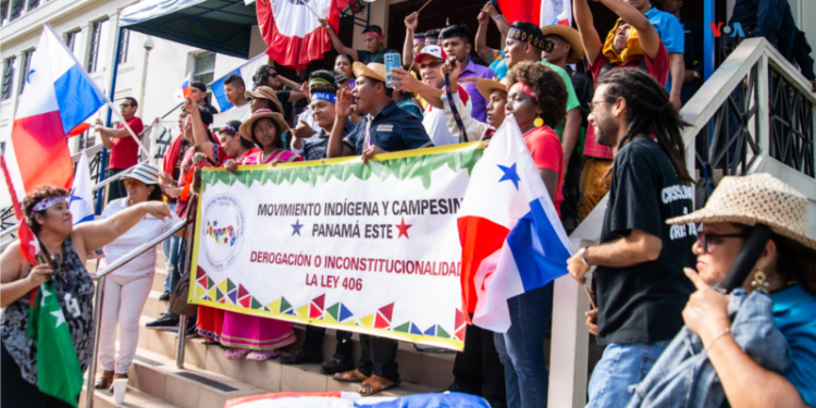 Panameños celebran terminación de contrato con minera canadiense