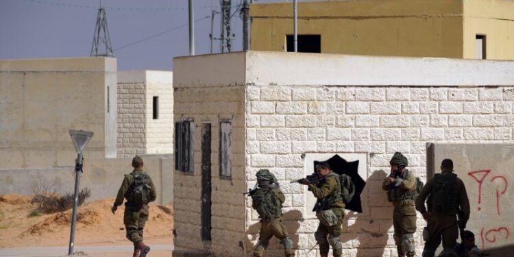 Guerra sin disparos en Little Gaza, la ciudad fantasma donde entrena el ejército israelí