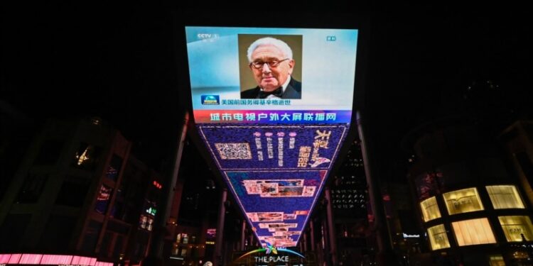 Analistas opinan del legado de Kissinger