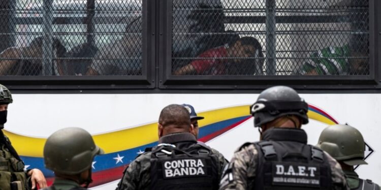 Las 5 principales noticias de Venezuela hoy: alivio de sanciones de EEUU; retornados de Islandia reportan maltratos, y más