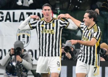 Inter salió de Turín con el liderato en el bolsillo, pero una Juve al acecho