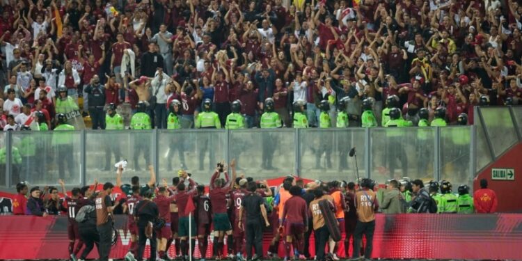 Las 5 principales noticias de Venezuela hoy: denuncian agresión contra la Vinotinto; Milei responde a Maduro; arrestado activista, y más