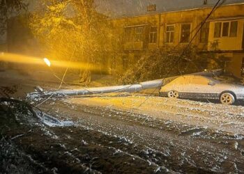 Fuertes nevadas aíslan a unas dos mil localidades de 16 regiones de Ucrania