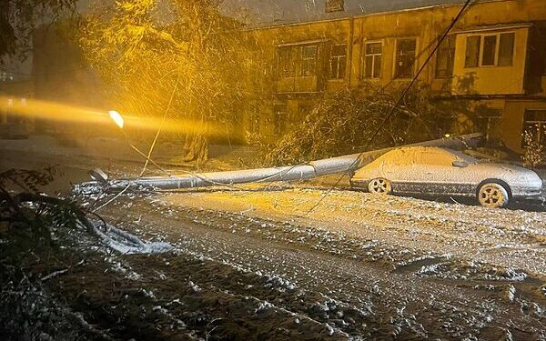 Fuertes nevadas aíslan a unas dos mil localidades de 16 regiones de Ucrania