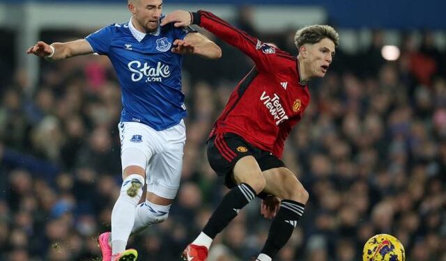 Garnacho iluminó la victoria de Manchester United con el gol de la década