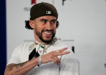 Bad Bunny cae del primer lugar en Spotify