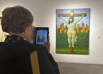 El “Vía Crucis” de Botero grita contra la indiferencia del mundo desde Italia