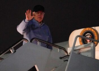 Biden se escapa a la mansión de un multimillonario en una isla por el Día de Acción de Gracias (VIDEO)