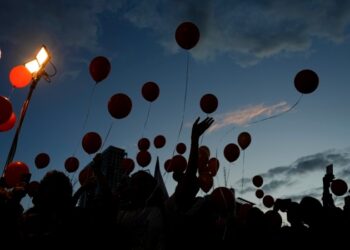 Tregua Israel-Hamás entra en sexto día mientras se busca otra extensión