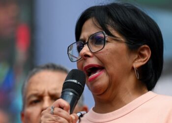 Las 5 principales noticias de Venezuela hoy: cedulación exprés antes del referendo; UE alivia sanciones, y más