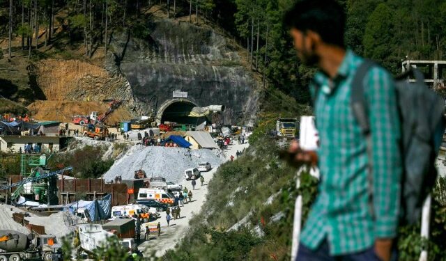 Últimos 14 metros para liberar a obreros atrapados en túnel en India