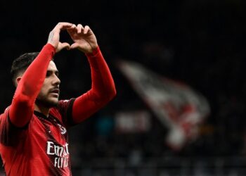 Milan volvió al ruedo en un partido con el debutante más joven en la historia de la Serie A