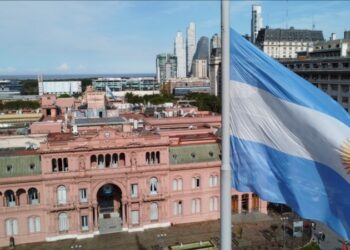Indecisos y desencanto social: pilares determinantes en el balotaje presidencial de Argentina