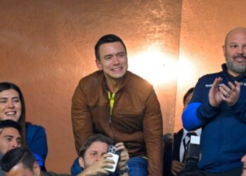 El empresario «millennial» Daniel Noboa asume como nuevo presidente de Ecuador