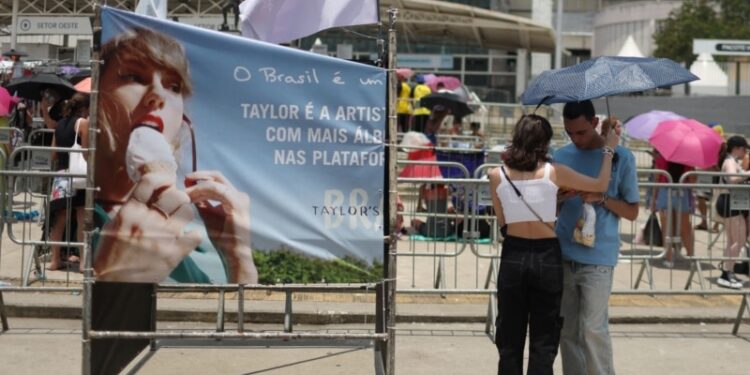 Una fan de Taylor Swift muere durante su concierto en Rio de Janeiro