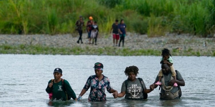 Más nicaragüenses están dispuestos a emigrar para escapar de la crisis