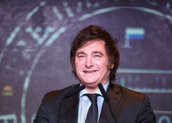 Gana la derecha en Argentina: Javier Milei es elegido presidente