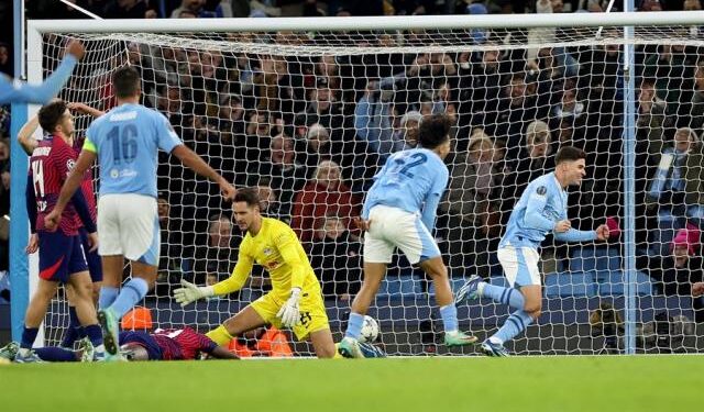 Julian Álvarez consumó remontada de Manchester City para pasar primero en Champions