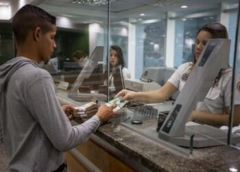 Urge reactivar el crédito bancario para incrementar producción y frenar inflación en Venezuela, señala economista