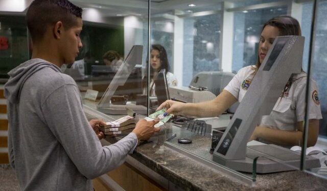 Urge reactivar el crédito bancario para incrementar producción y frenar inflación en Venezuela, señala economista