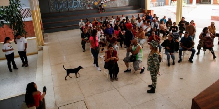 Las 5 principales noticias de Venezuela hoy: simulacro de referendo Esequibo rompe récord; investigan a directores de penales, y más