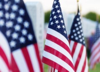 Inmigración por adopción en EEUU: ¿qué es y cómo beneficia a los extranjeros?