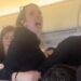 “Soy víctima de trata”: Mujer alertó a todos los pasajeros en pleno vuelo a Kansas (VIDEO)
