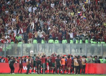 “Que vergüenza”: las reacciones por la agresión de la policía de Perú contra la Vinotinto