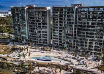 Pese a los esfuerzos, Acapulco permanece devastado un mes después del huracán Otis