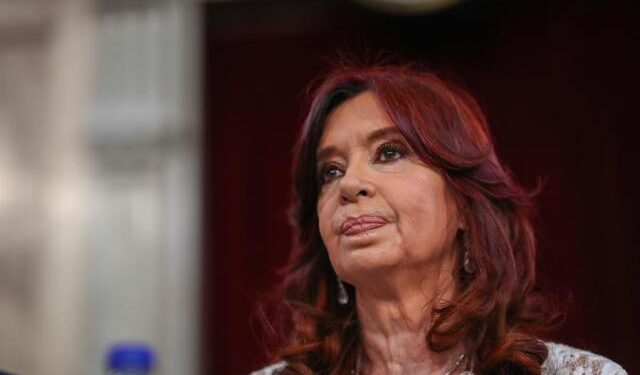 Continuará causa por lavado de dinero tras anulación de sobreseimiento a Cristina Fernández