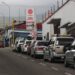 Drama y caos en San Cristóbal para llenar tanques de gasolina